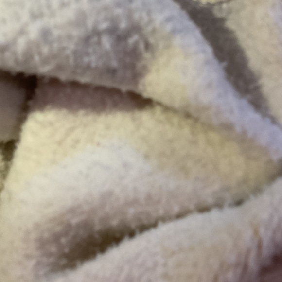 Zara Cream Leopard Graphic Sweater - Picture 4 of 4